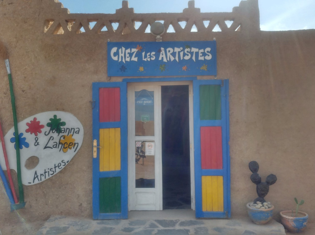 Galerie Chez Les Artistes-梅如卡必去景点