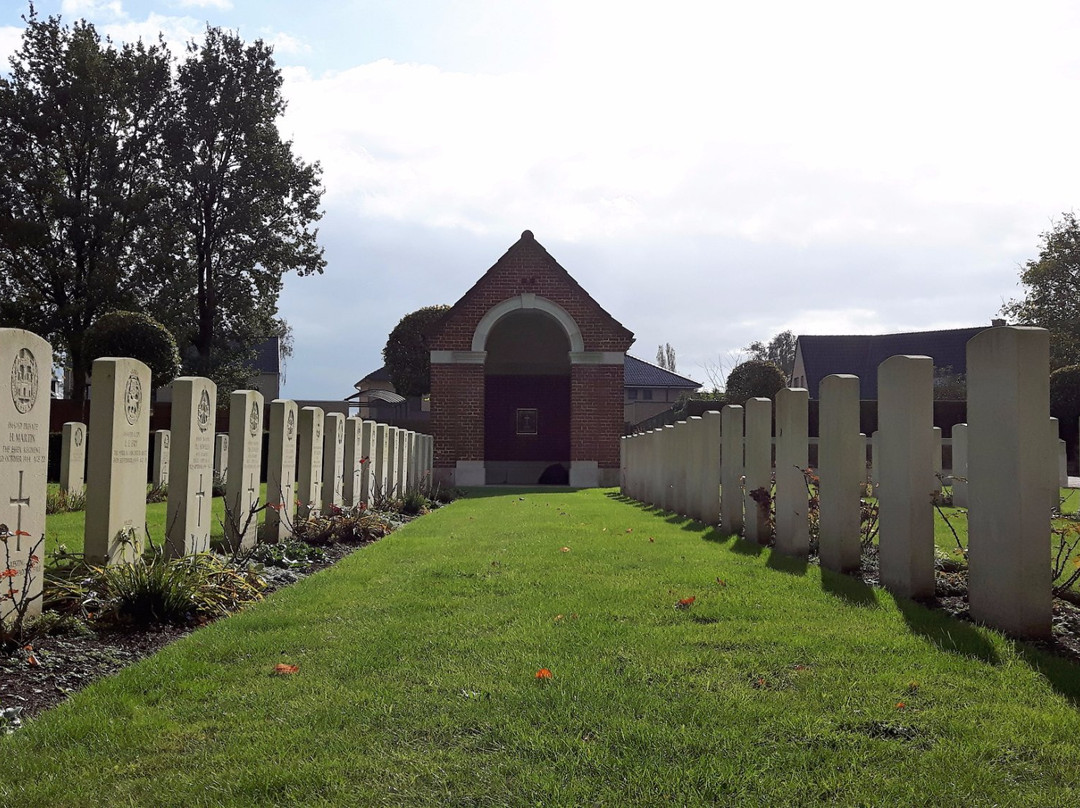 Geel War Cemetery-海尔必去景点