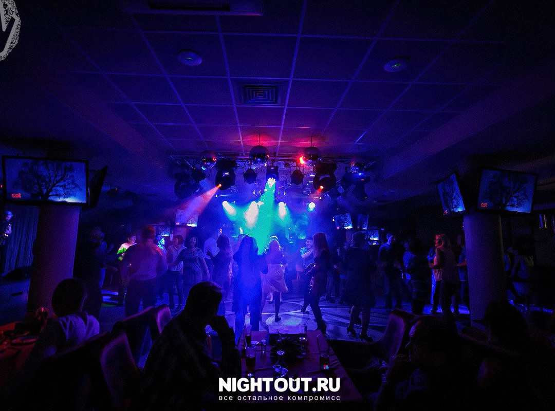 Karaoke-Club Solo景点图片
