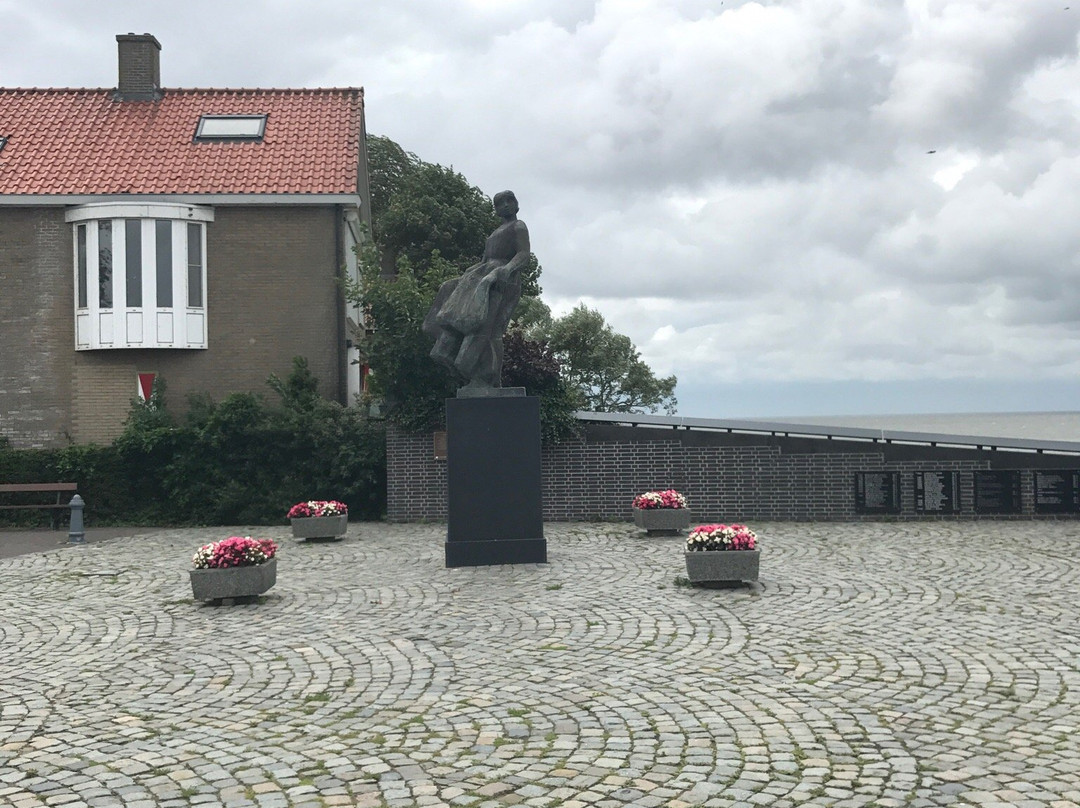 Het Vissersmonument-Urk必去景点