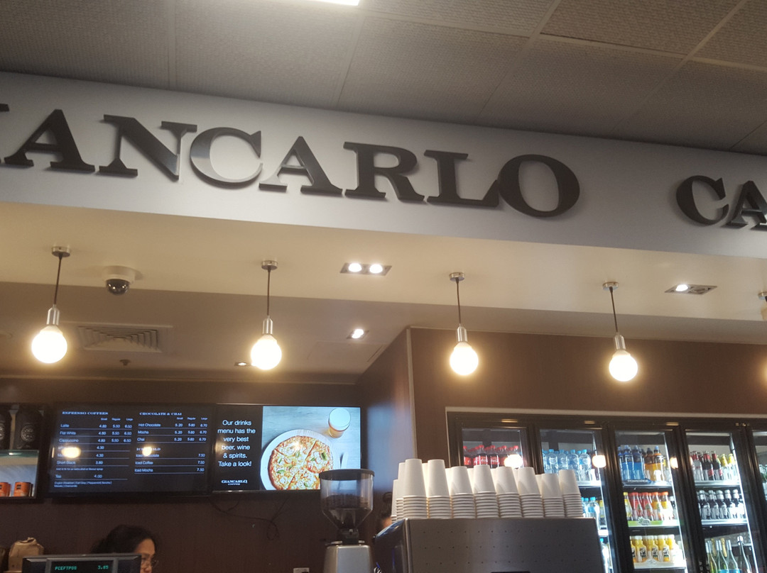 Giancarlo Cafe & Bar