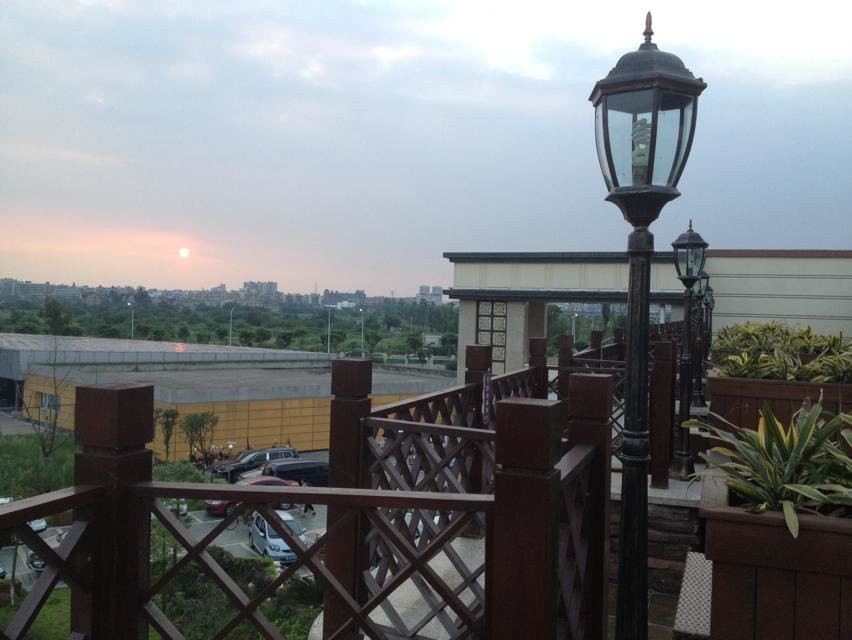 新滨江酒店主图