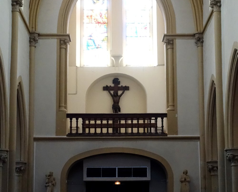Eglise Sainte-Anne-罗阿讷必去景点