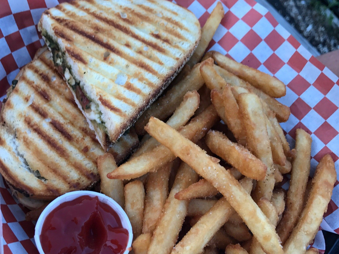 Lockbourne餐馆和美食-Woodlands Tavern