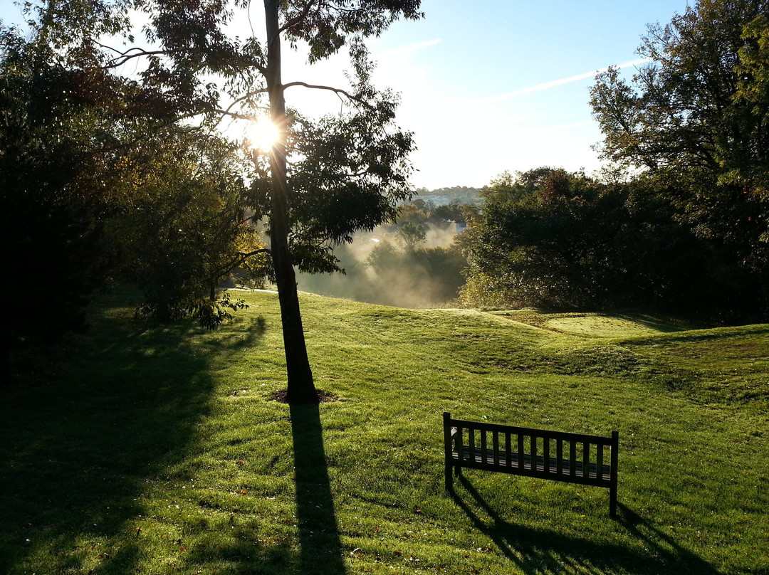 Henbury Golf Club景点图片