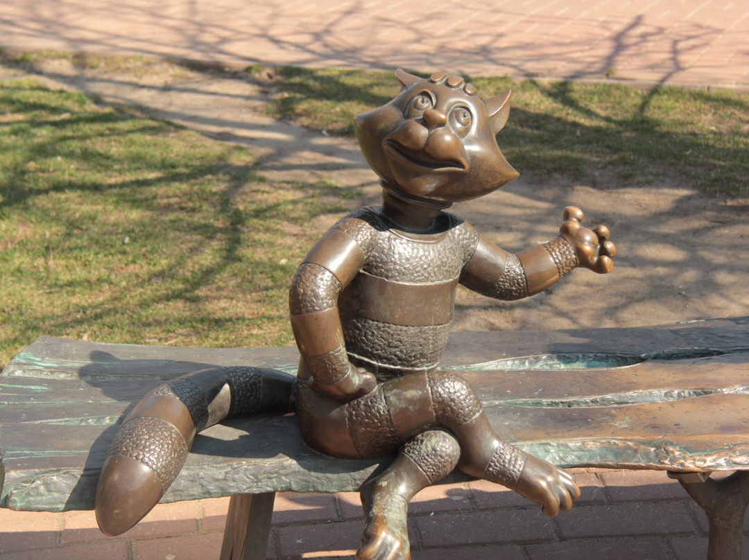 Monument To Characters Of Cartoon Troe Iz Prostokvashino景点图片