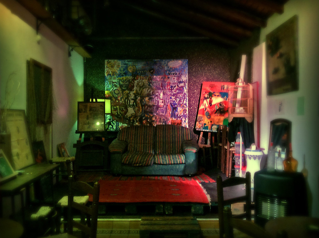 La Puebla del Rio旅游景点-Café-Bar La Batería
