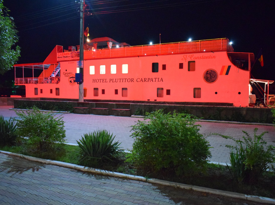Hotel Plutitor Carpatia - St Constantin