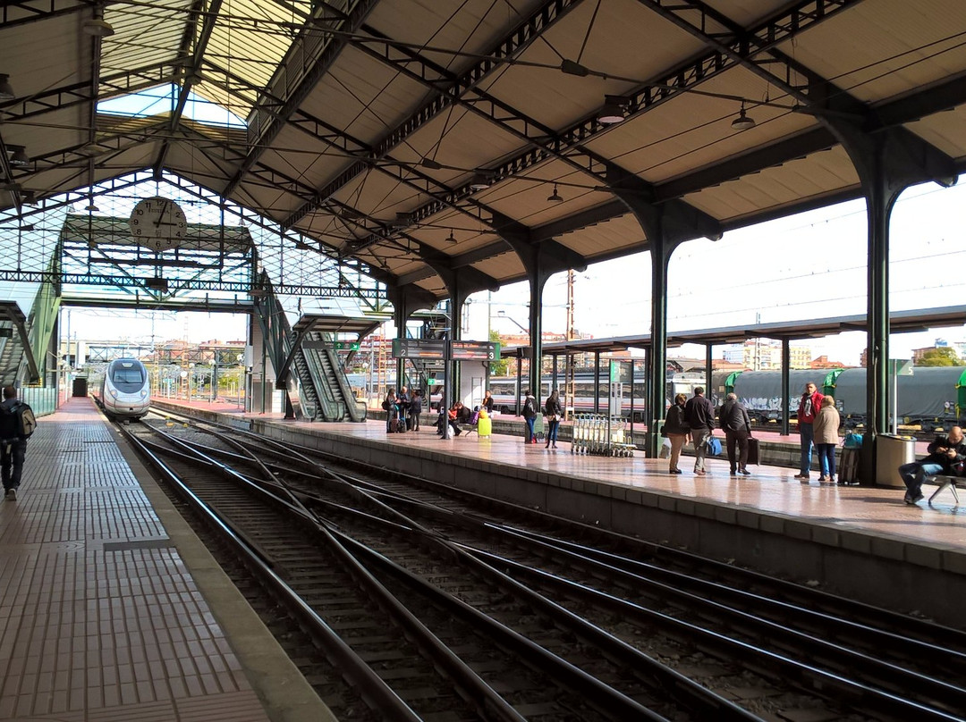 Estacion de tren del Campo Grande de Valladolid景点图片