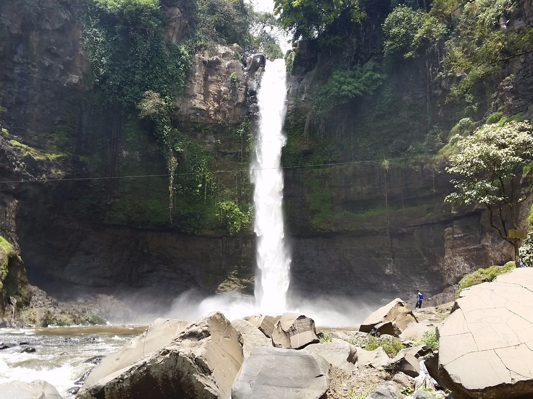 Baung Waterfall景点图片