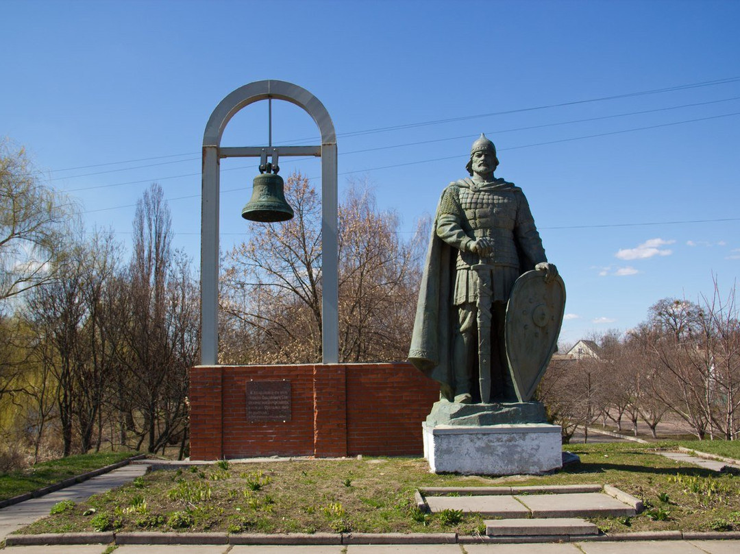 Kaniv旅游景点-Monument in Honour of the First Annalistic Reference of the Name Ukraine