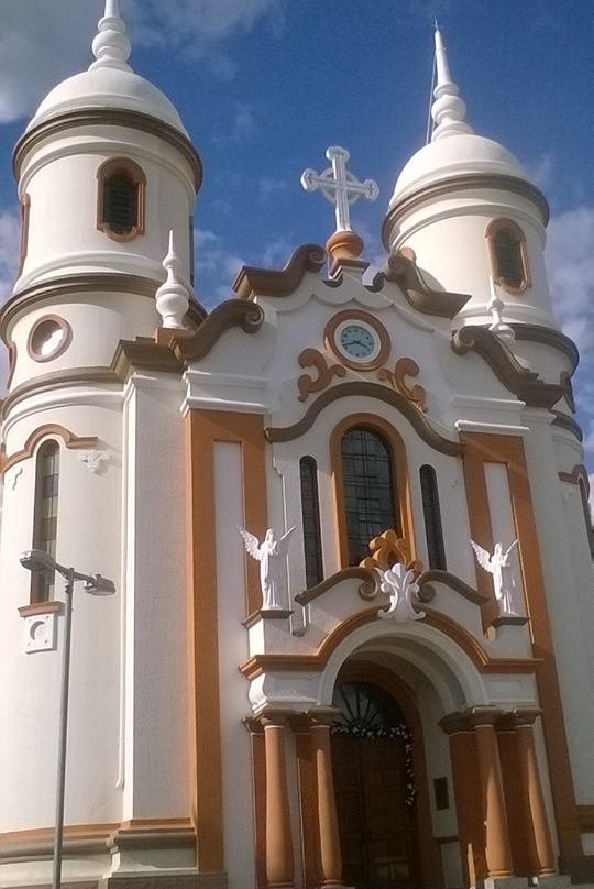 Igreja Matriz  Santuário Nossa Senhora Aparecida-Arapongas必去景点