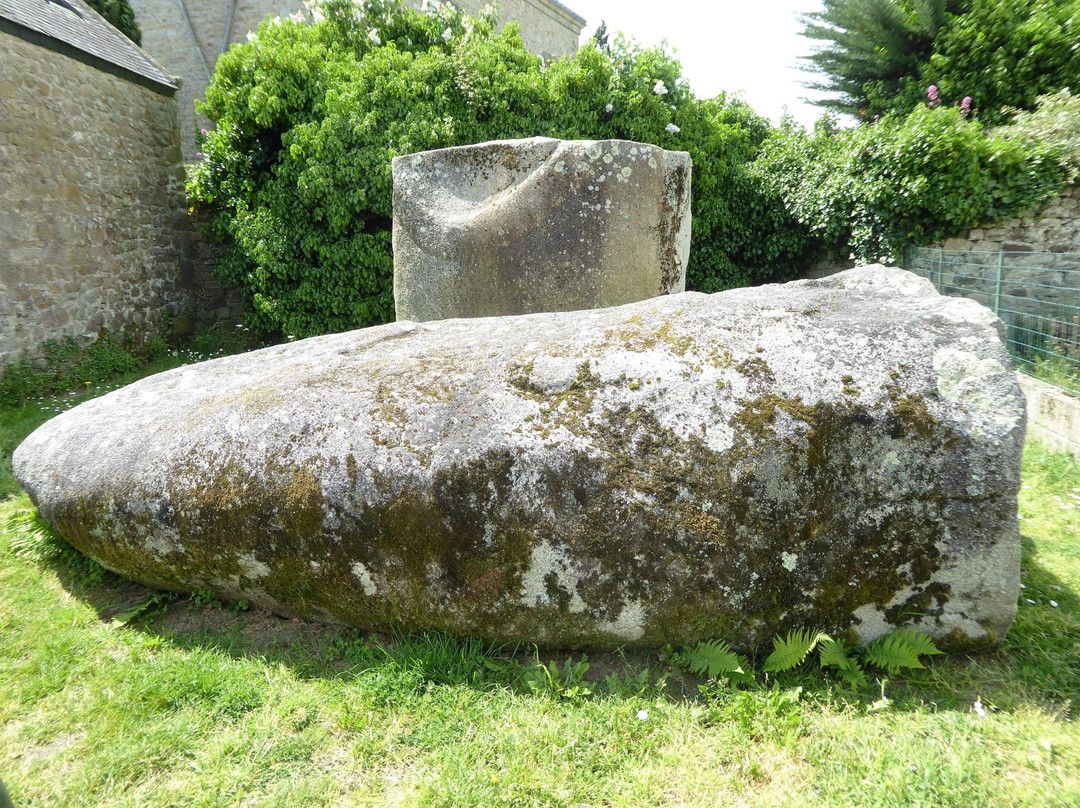 Locmariaquer旅游景点-Dolmen de Mane Rethual