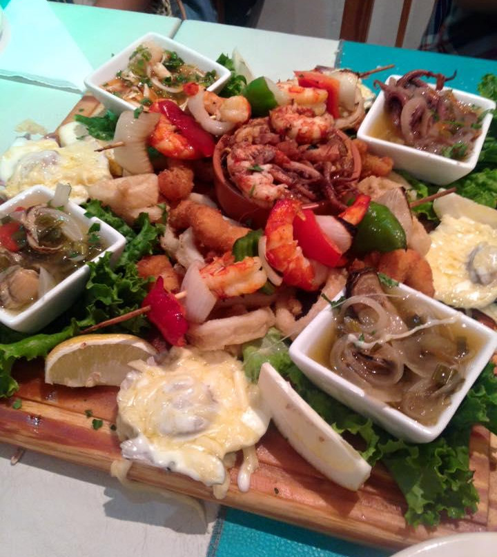 Puerto Rawson餐馆和美食-La Juliana del Mar