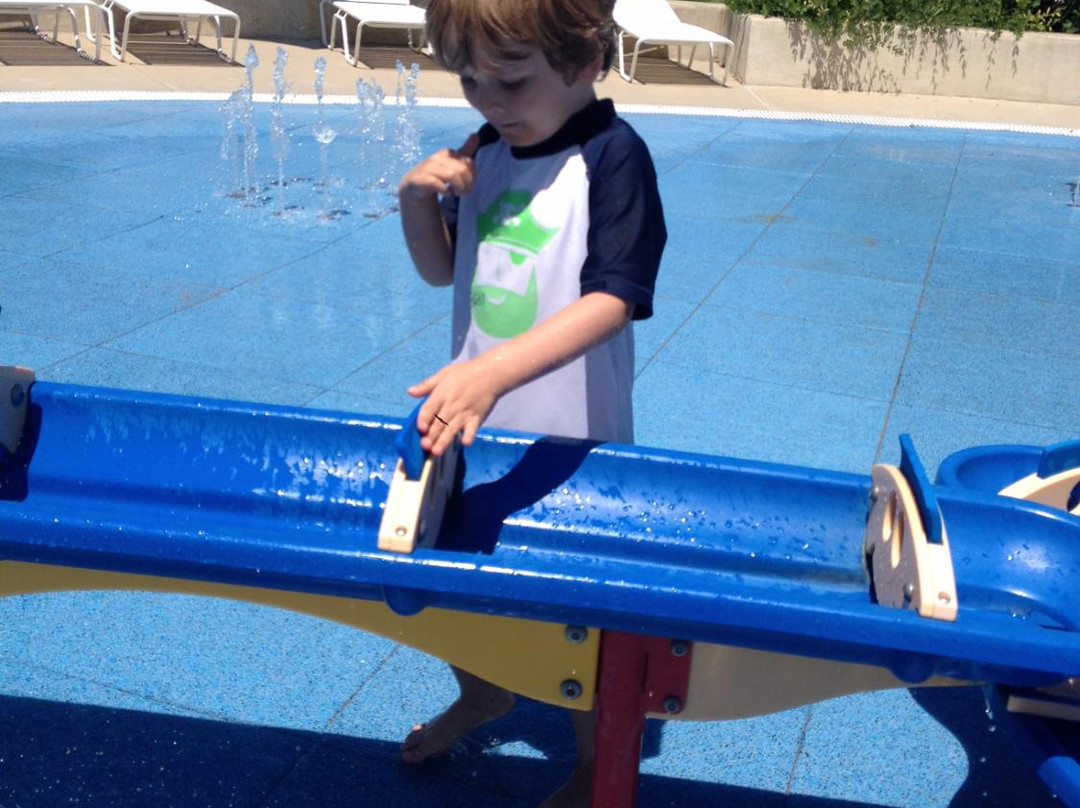 Otter Cove Aquatic Park-圣查尔斯必去景点