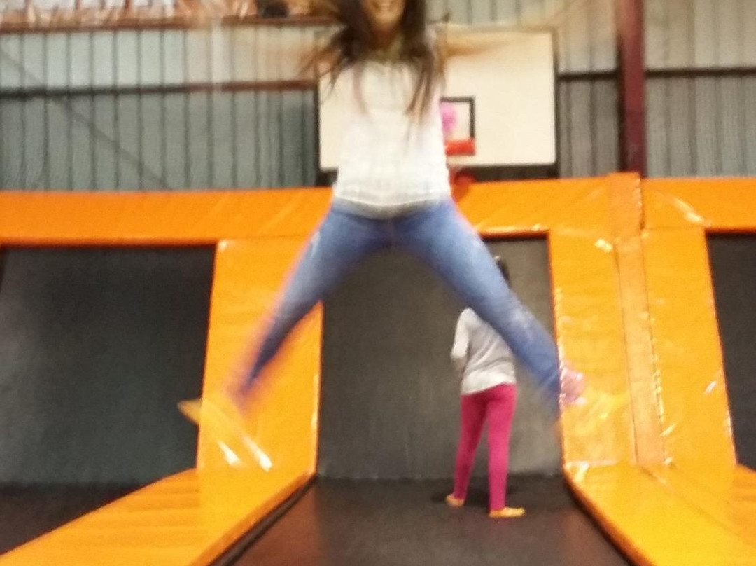 RedKids Trampoline Park景点图片