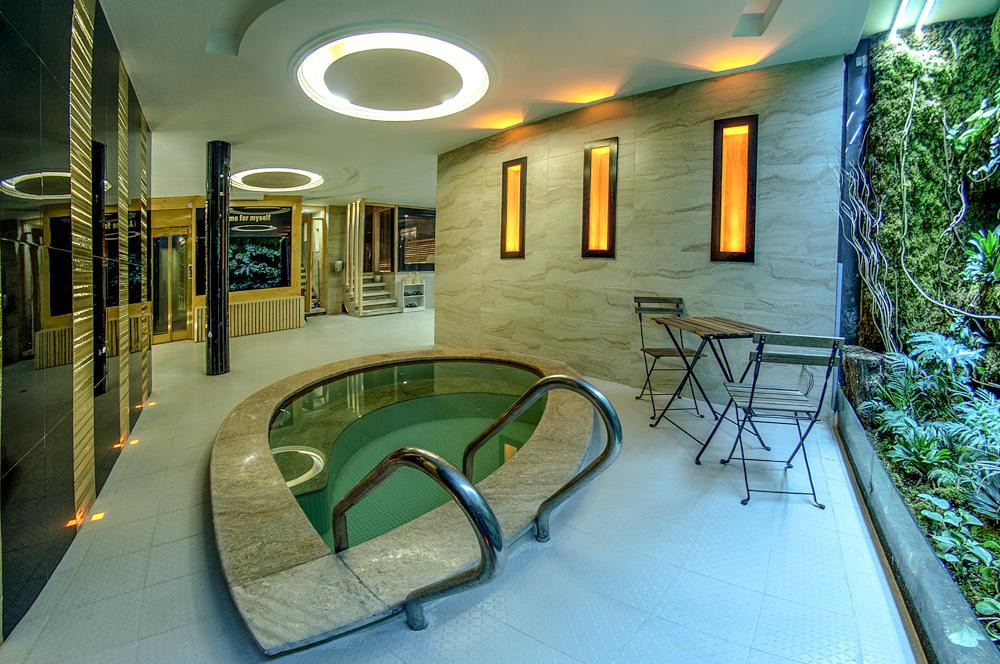 Health Land Club-马什哈德必去景点