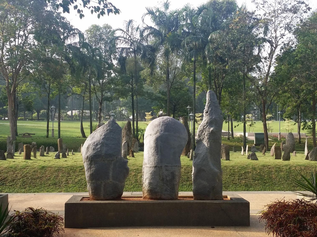 Megalith Park景点图片