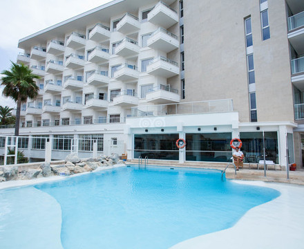 Hotel Pure Salt Garonda