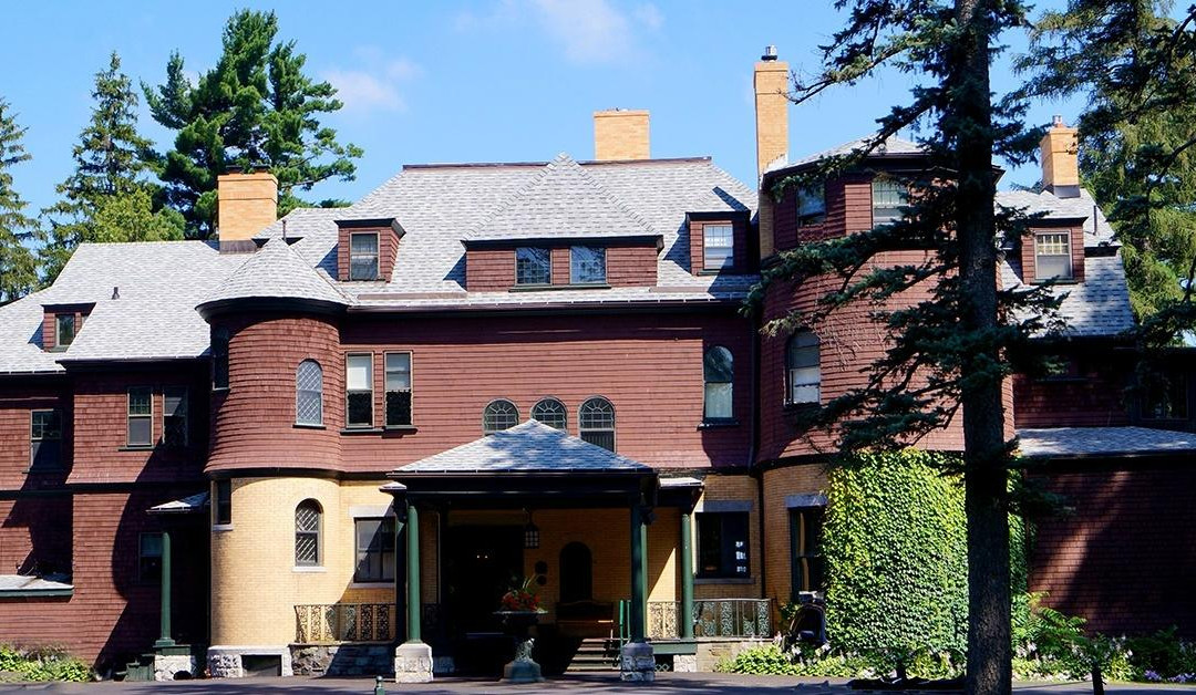 Cazenovia酒店住宿-The Brewster Inn