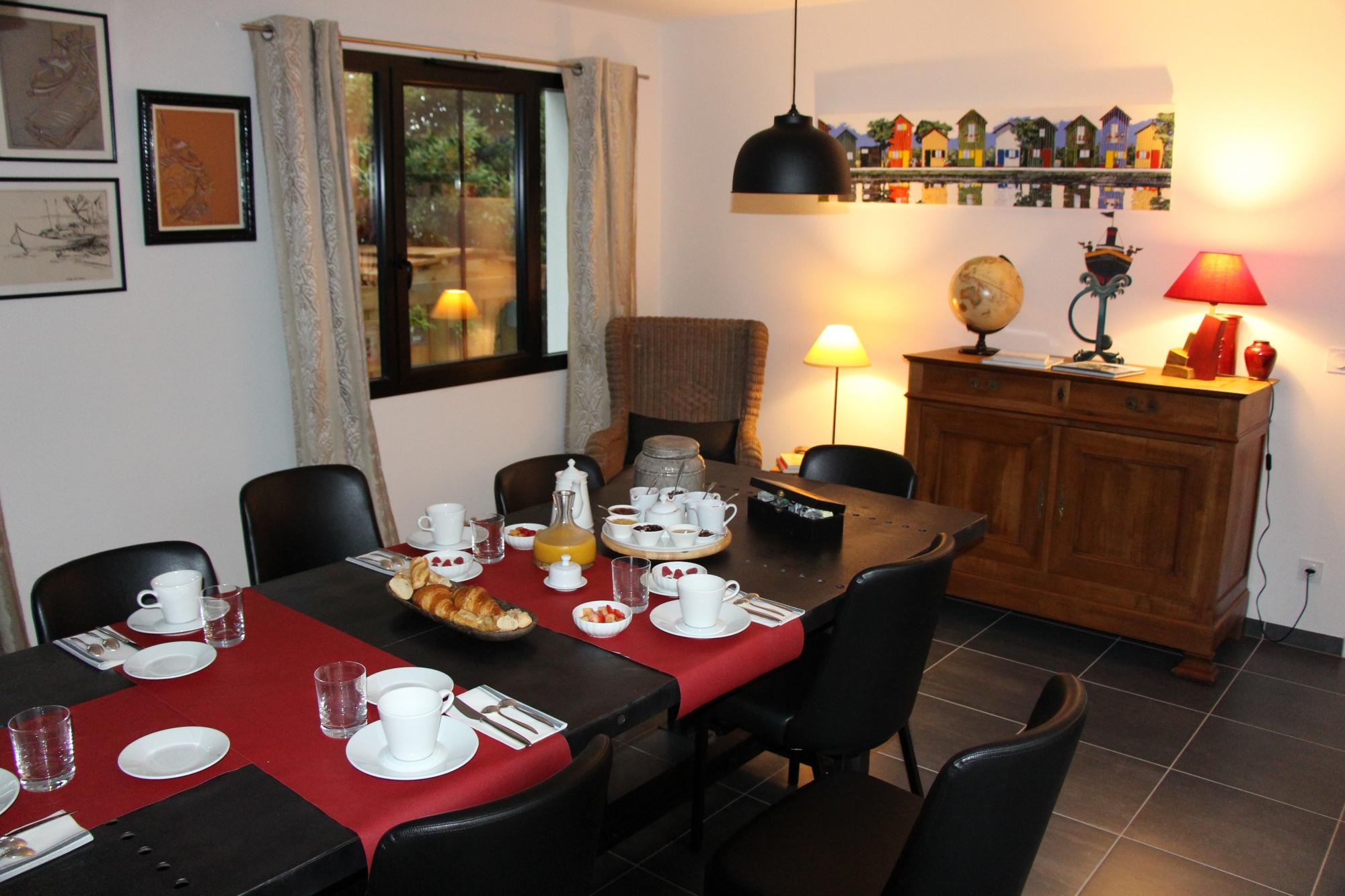 La Maison D'hotes du Bassin-餐饮
