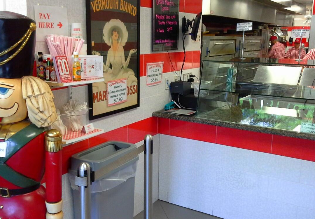 The Girls Strawberry U-pick-德拉海滩必去景点