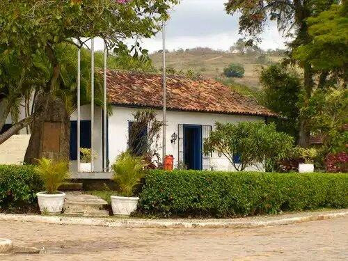 Areal旅游景点-Museu Sacro-Histórico de Tiradentes