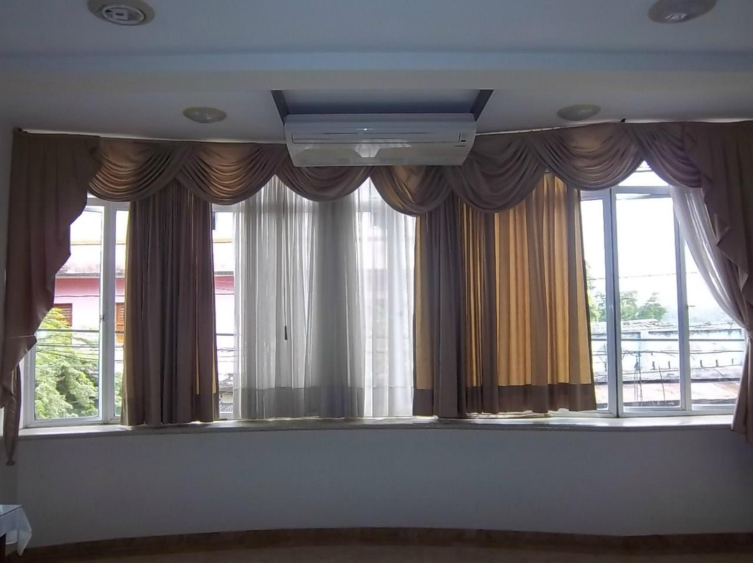 Hotel Montecarlo Plaza主图