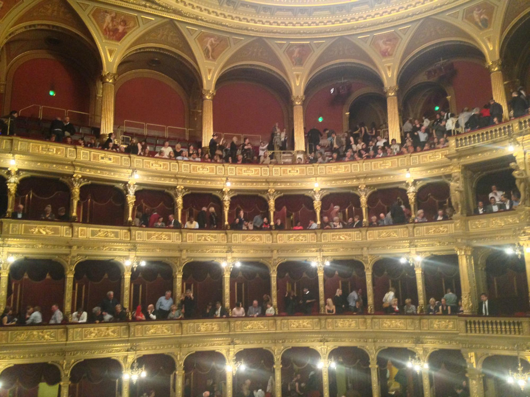 匈牙利国家歌剧院-布达佩斯必去景点