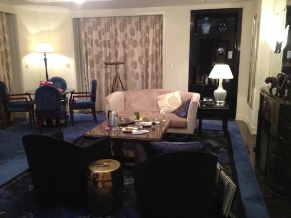 上海半岛酒店-客卧