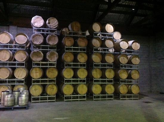 Between The Bays Winery Tours景点图片