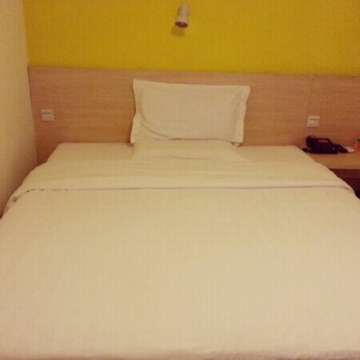 7天广州世贸中心店-客卧