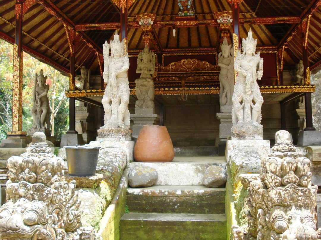 旧圣泉寺景点图片
