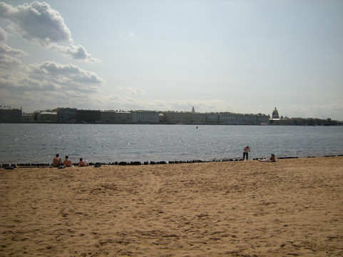 Neva Embankments-圣彼得堡必去景点