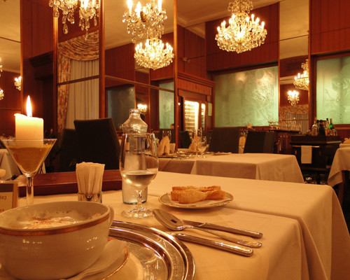 Hotel Om Palace主图