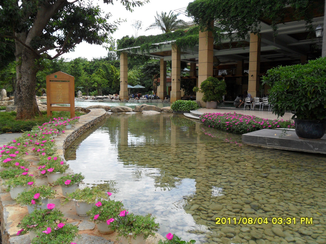 弥勒湖泉温泉酒店主图