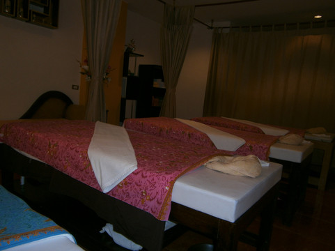 甜柠檬草按摩 -芭东海滩必去景点