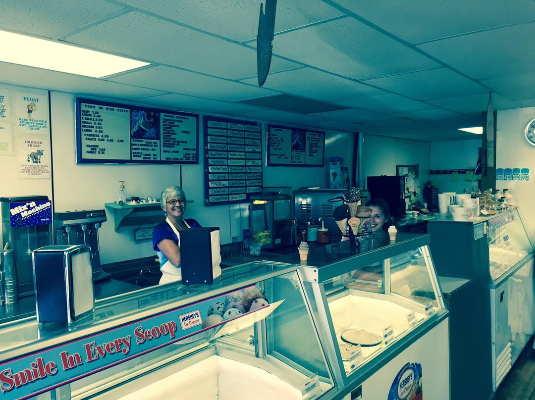 Castorland餐馆和美食-Treats and Tiques