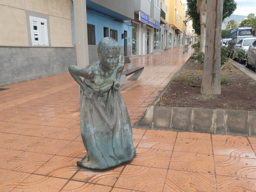 Niño en la carrera de sacos'景点图片