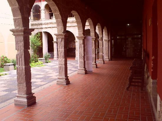 圣法兰西斯科教堂-拉巴斯必去景点