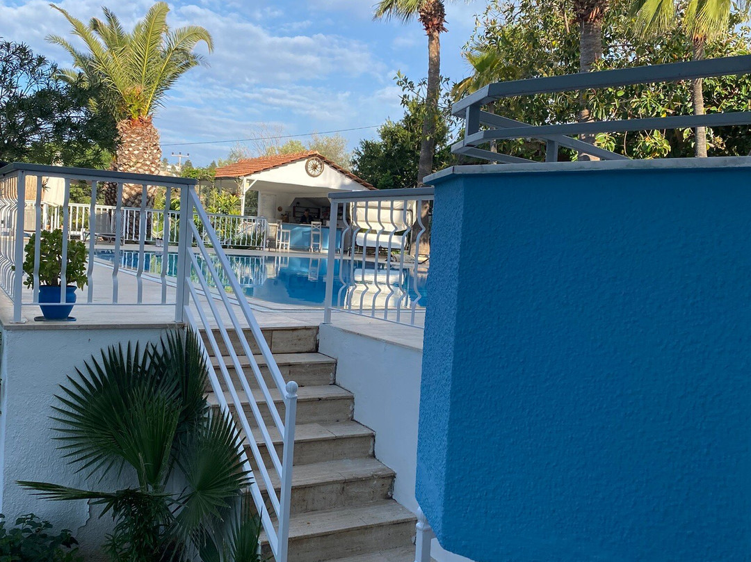 Golden Lighthouse Hotel主图