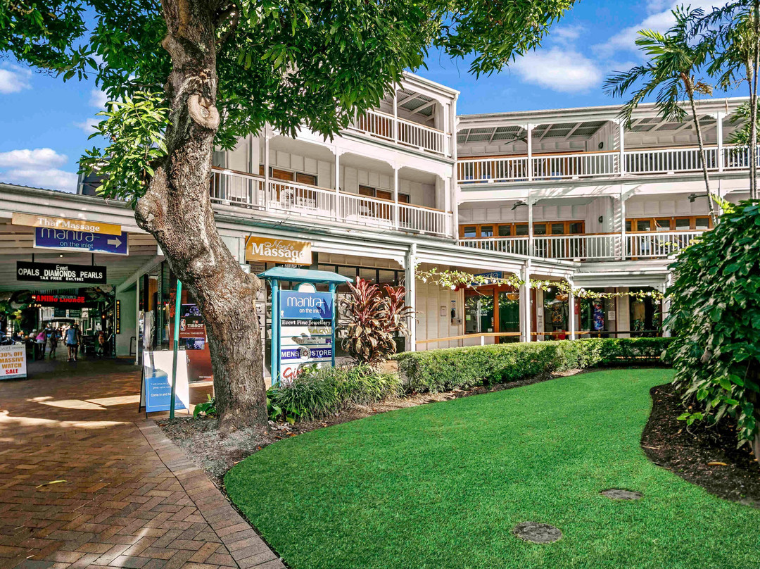 曼特拉小港旅店主图