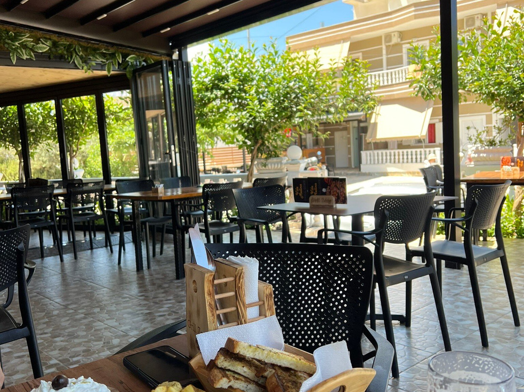 Grill Zone House (Ksamil)餐厅/美食点评 餐厅地址/餐厅电话/餐厅周边信息/餐厅推荐菜