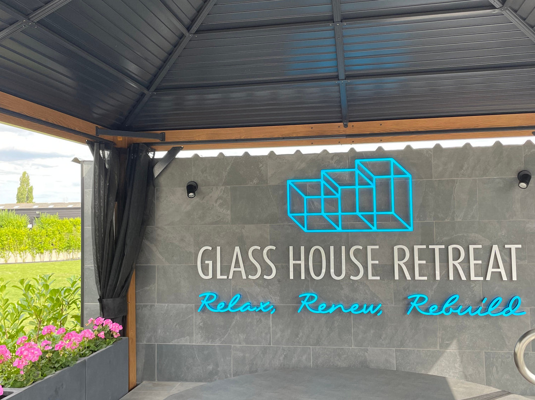 Glass House Spa景点图片
