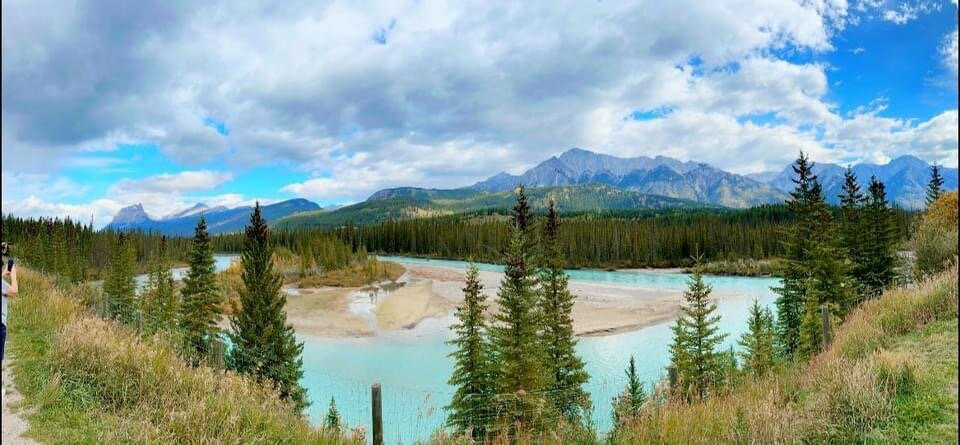 罗布森山酒店主图