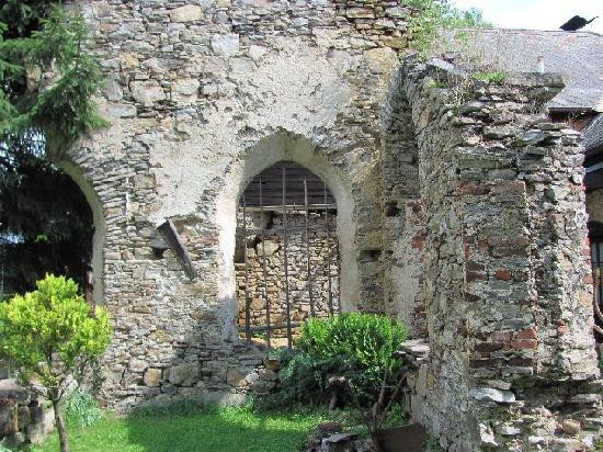 Hrad a klášter Kuklov景点图片