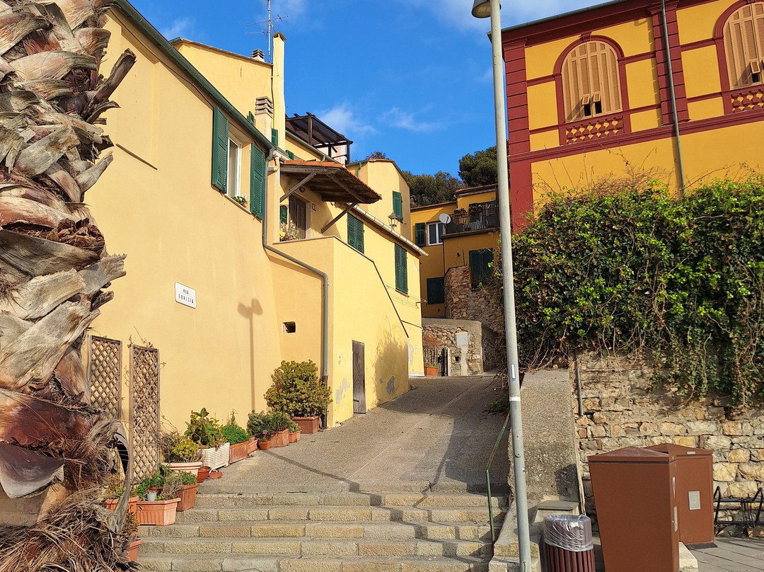 Passeggiata Degli Innamorati-因佩里亚必去景点