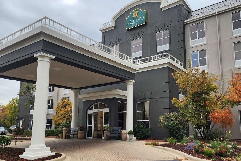 La Quinta Inn & Suites by Wyndham Milwaukee SW New Berlin主图
