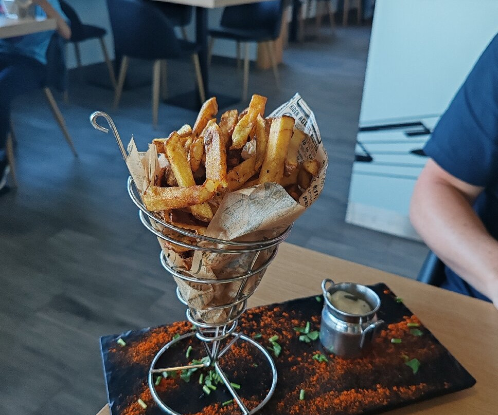 MI-Tapas e Vinhos
