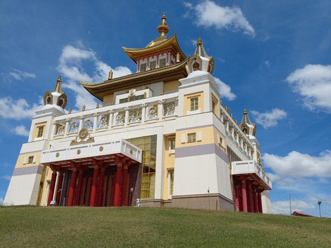 Buddha Shakyamuni Golden Abode-Elista必去景点